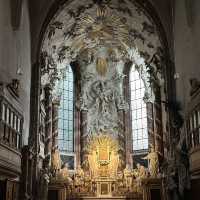 No other place could beat Vienna when it comes to Baroque-styled cathedral