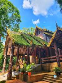 “วัดเขาบรรจบ”