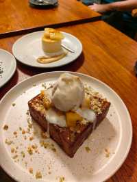 Delicious Southern Thai Cuisine in Sompon Realm Restaurant in Hat Yai