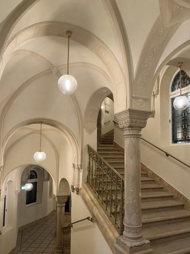 Párisi Udvar: Budapest’s Timeless Passage of Elegance 