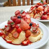 Fluffy Pancakes and Strawberry Delights at Merengue Shibuya🥞