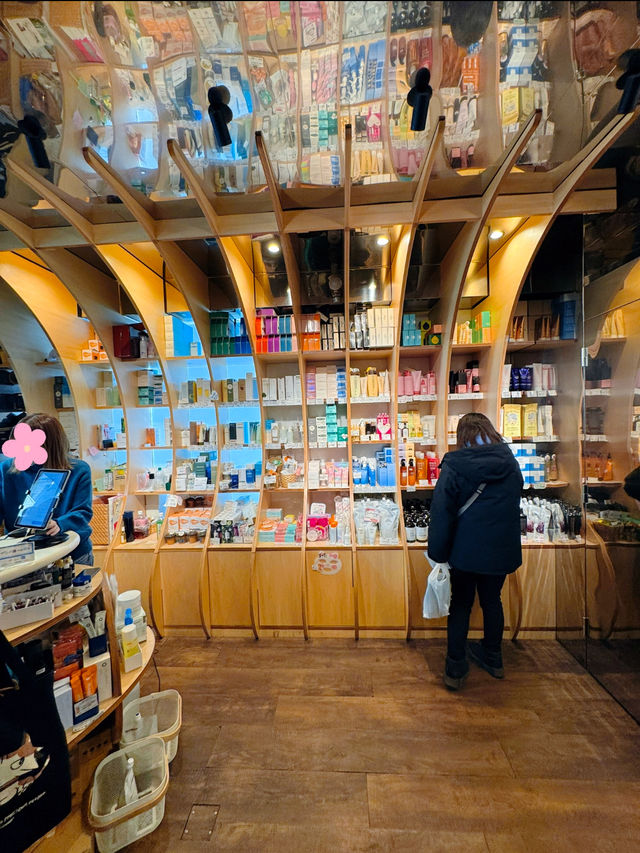 圧倒的な品ぞろえ🎶新大久保でお買い物するならここで決まり🫣🧡🛍【東京】