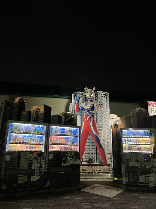 【埼玉県🇯🇵】ウルトラマンがいるサービスエリア！？