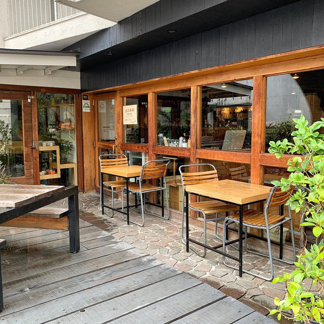 Weekend Brunch at Tas Yard 🍽️