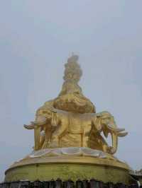 📍Mount Emei