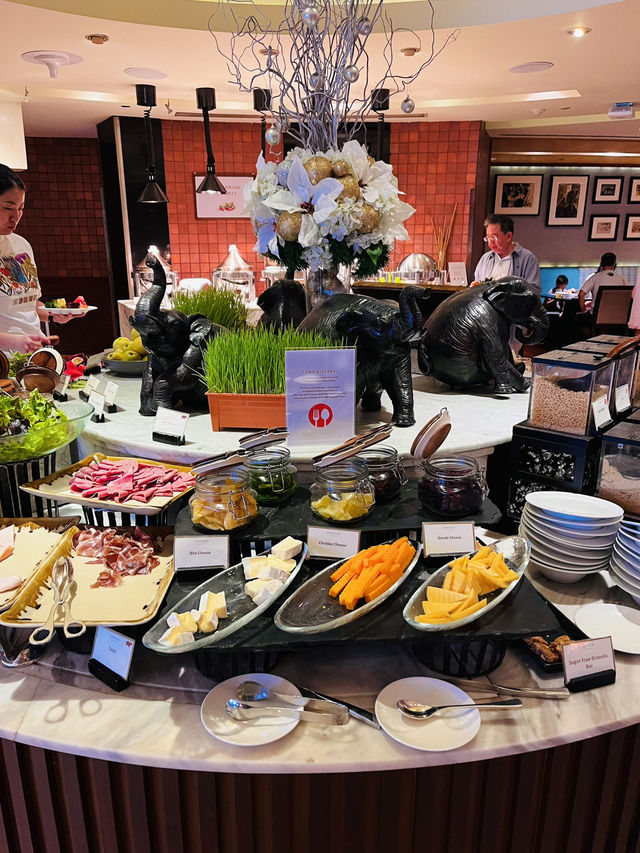 “Breakfast in Style: A Sumptuous Morning at Conrad Bangkok”