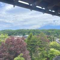 【日本山梨】忍野八海🏔️｜付費進入園區相當值得 