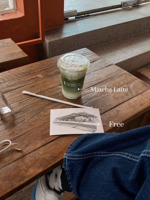 CAFE & GALLERY สไตล์วิคตอเรียน ฟีลดี ติดMRTสามยอด 