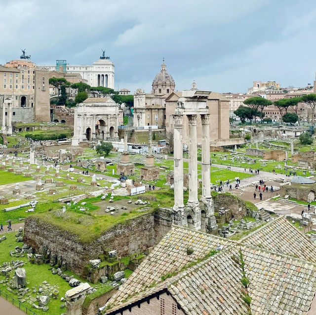 Palatine Hill: Where Rome Was Born 🇮🇹