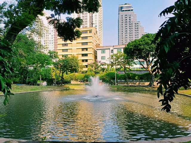 泰國曼谷市中心城市綠洲湖泊公園免稅店一日遊行程，適合休閒逛街打卡拍照📸