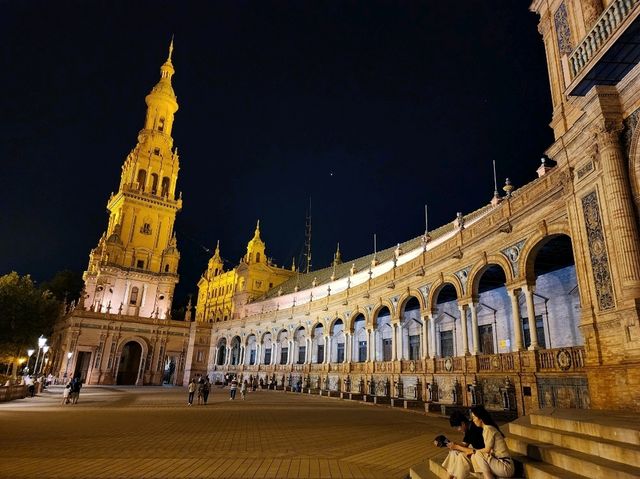 [🇪🇸セビージャ] セビージャのスペイン広場で魅力的な夕暮れのひとときを