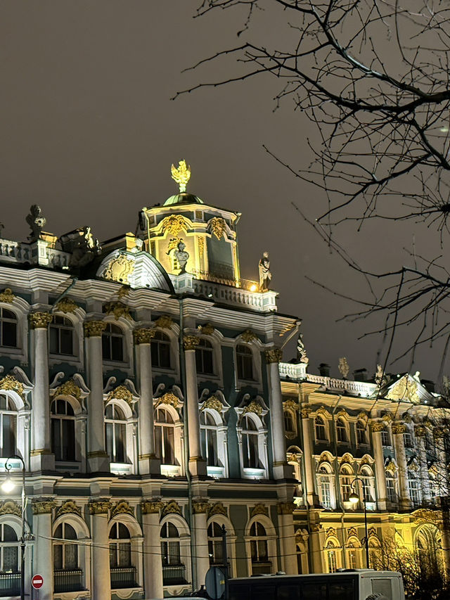 ❄️ St. Petersburg – A Melancholic Waltz of Grandeur and Ghosts