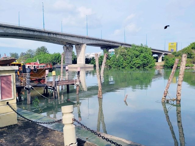 From Forts to Noodles: A Melaka Walk Filled with History and Flavor