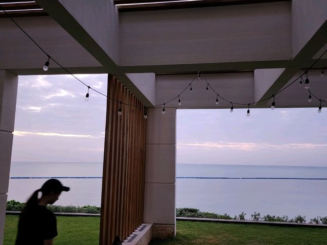 [🇲🇽カンクン] 朝の海風とともに心を整える、ウォルドーフ・アストリア・カンクンのビーチヨガ体験