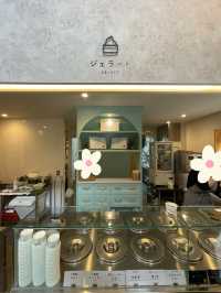大自然に囲まれたジェラート屋さん