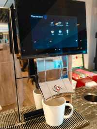 澳門機場環亞貴賓廳：您的旅程從舒適開始。(Plaza Premium Lounge)