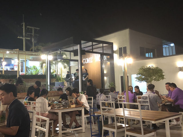 チェンセーンの川映えレストラン🇹🇭🇲🇲🇱🇦ゴールデントライアングル近く
