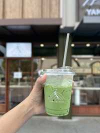 คาเฟ่ชาเขียวพรีเมียมที่ Little Wall รัตนาธิเบศร์