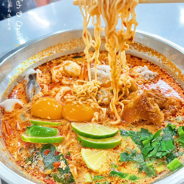 📍泰國曼谷。Jen O Chula | 傳說中米其林必比登推薦的泰式冬陰功泡麵鍋 🌶️