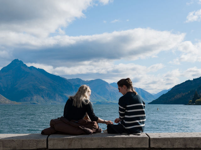紐西蘭南島必來｜皇后鎮 Queenstown｜夕陽下的湖畔小鎮