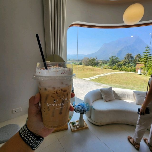 คาเฟ่สีขาว วิวดอยหลวงเชียงดาว : Atmosphere resort