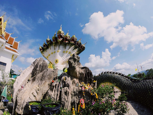 วัดสวนหินผานางคอย