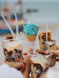 ไอศครีมเย็นๆชื่นใจ กับวิวทะเลหัวหิน