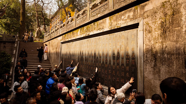 Unforgettable Moments at West Lake (Xi Hu) and Lingyin Temple