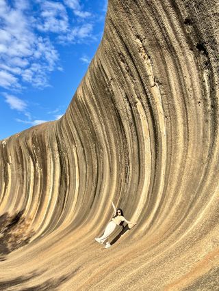 Classic One-Day Tour in Western Australia: Perth City + Famous Apple Strudel + Wave Rock Adventure