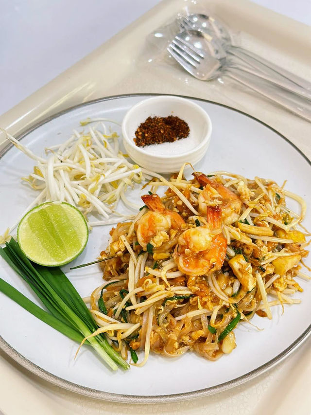 CELESTE Café & Coffee Roaster คาเฟ่สไตล์มินิมอล
