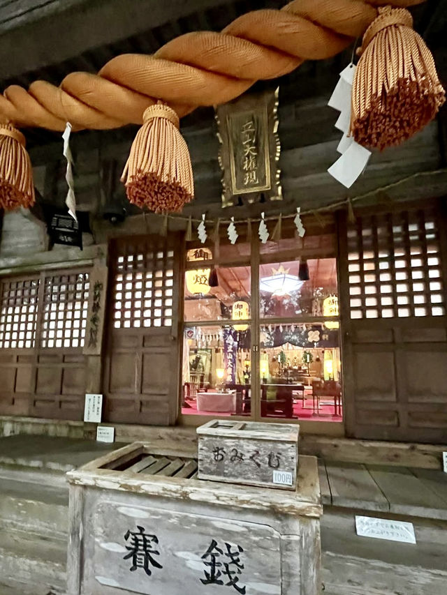 A Slow Stroll Around Oyama Shrine – Nature, Culture & Noodles