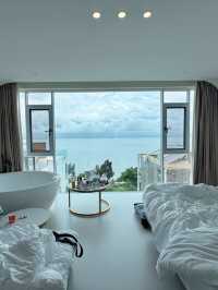 Wake Up to the Serenity of Erhai Lake —Dali’s dreamy seaside escape [⛰️🌊🛏️]