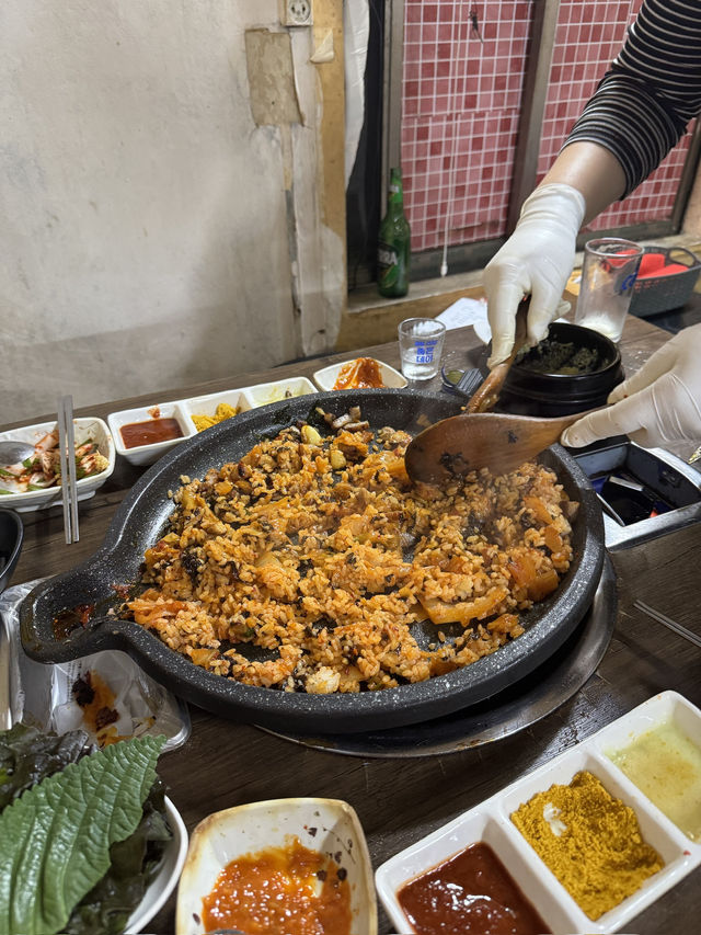 【韓国旅行】並んでも食べたい！地元民が通うコスパ最強！豚焼肉