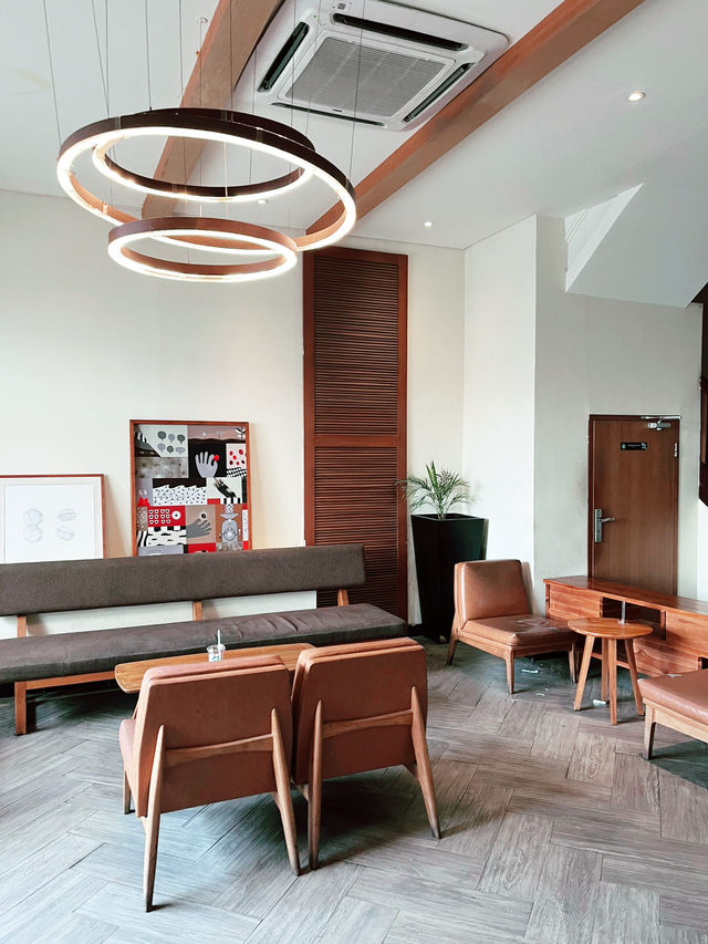 A Charming Starbucks Experience on Day One in Medan