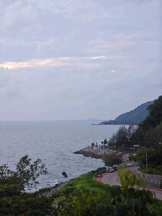 Viewpoint at Noen Nangphaya, Khung Wiman Beach