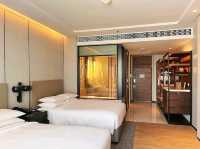 Bangkok Marriott Hotel The Surawongse สระน้ำสวยมาก
