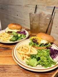 【東京観光】🇺🇸アメリカンなスタイル！ハンバーガーカフェ🍔
