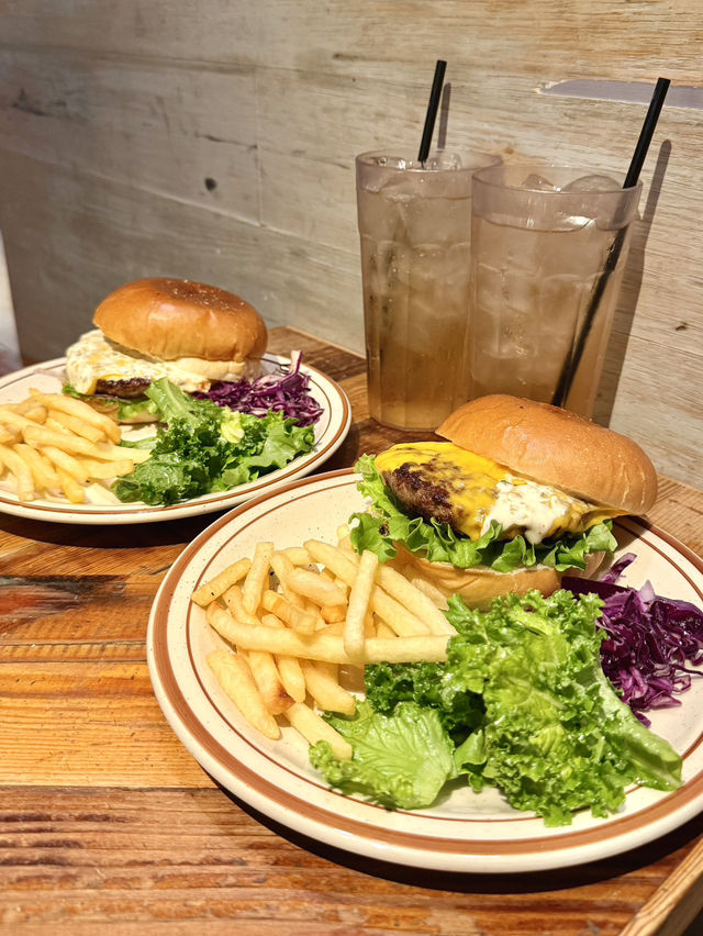 【東京観光】🇺🇸アメリカンなスタイル！ハンバーガーカフェ🍔