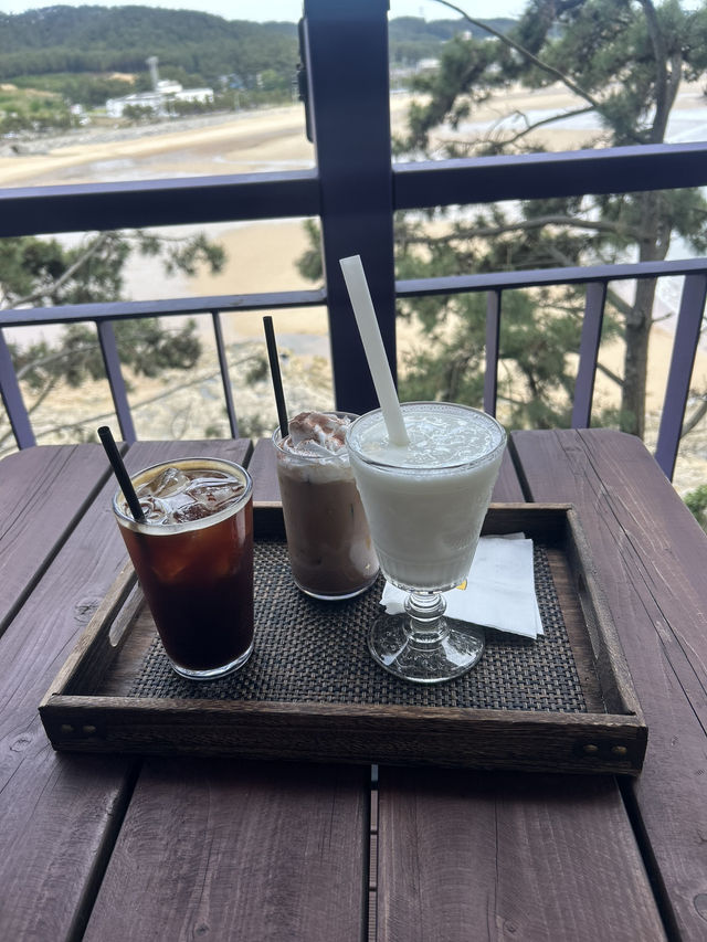🌅 노을이 물드는 절벽 위 카페, 썬셋클리프