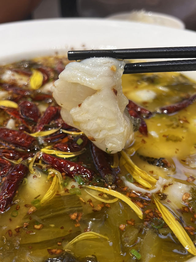 Xiao Li Suan Cai Fish: A New Flavor Gem at Sunway Carnival!