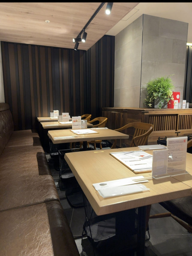 【大阪/梅田】“一汁六菜”定食がいただける地下食堂