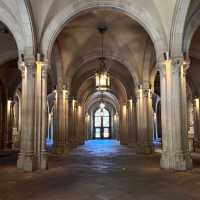 A Serendipitous Stroll Through the University of Barcelona! 🎓☀️