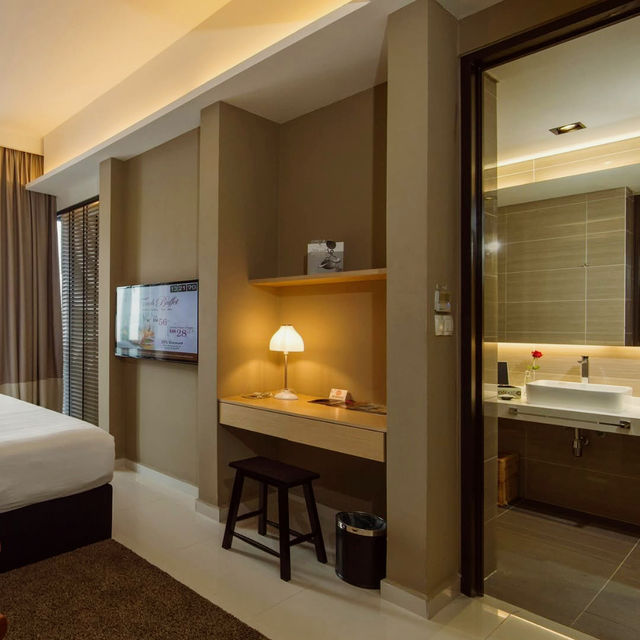 Urban Sophistication with a Tranquil Twist
