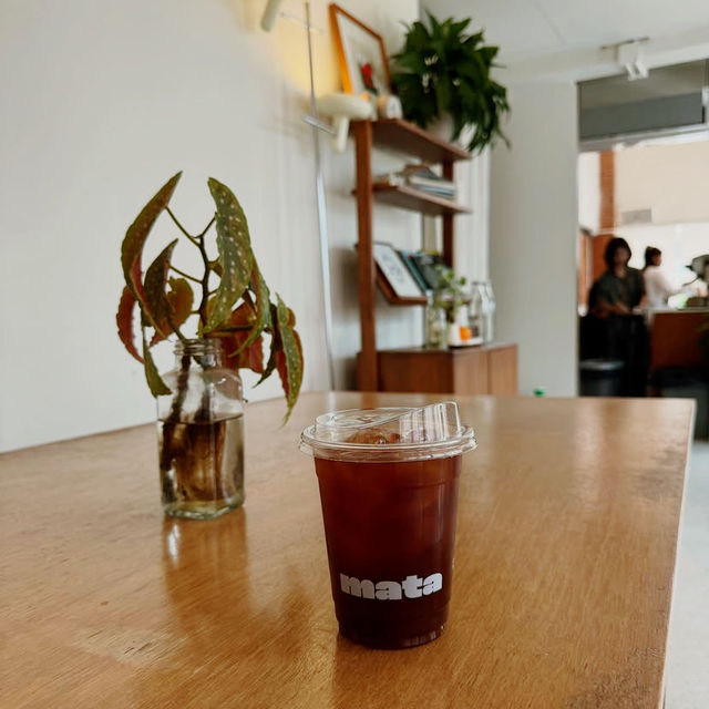 A Tropical Escape for Coffee Lovers