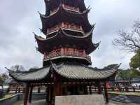 วัดเก่าแก่อายุกว่า 1,700 ปี ในเมืองเซี่ยงไฮ้