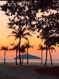 Langkawi on a Budget: Crystal Clear Water, Island Adventures & Sunset Views 🌊🌅