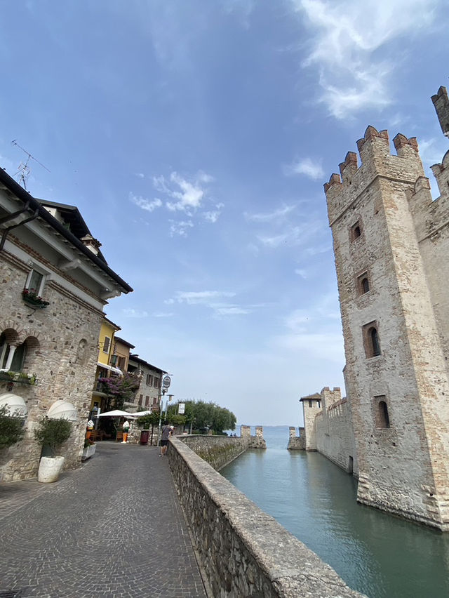 เซอร์มิโอเน เมืองลอยน้ำที่อิตาลี่🇮🇹
