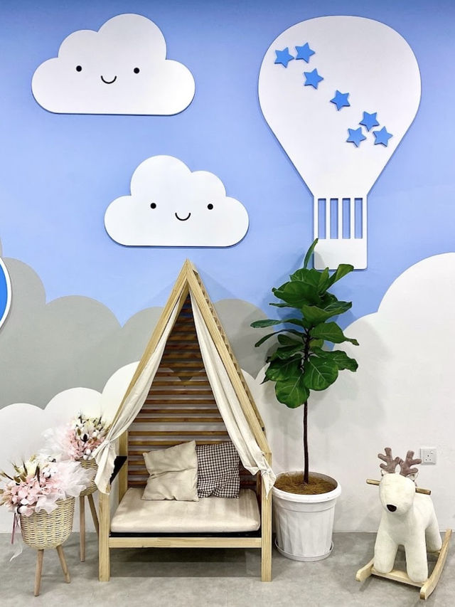 Le Cloud Cafe Desaru, Family Friendly Comfort with a Whimsical Touch
