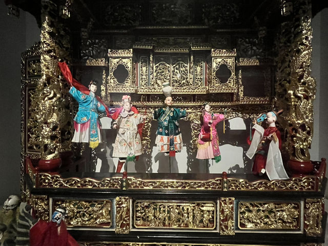 🖼️ Chengdu Museum – The Perfect Cool-Down Cultural Stop in Tianfu Square