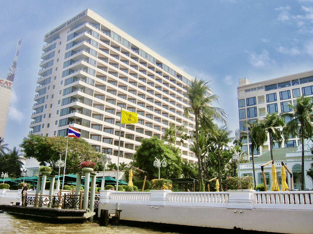 River Pulse of Bangkok: A Chao Phraya Drift from Sathorn Pier